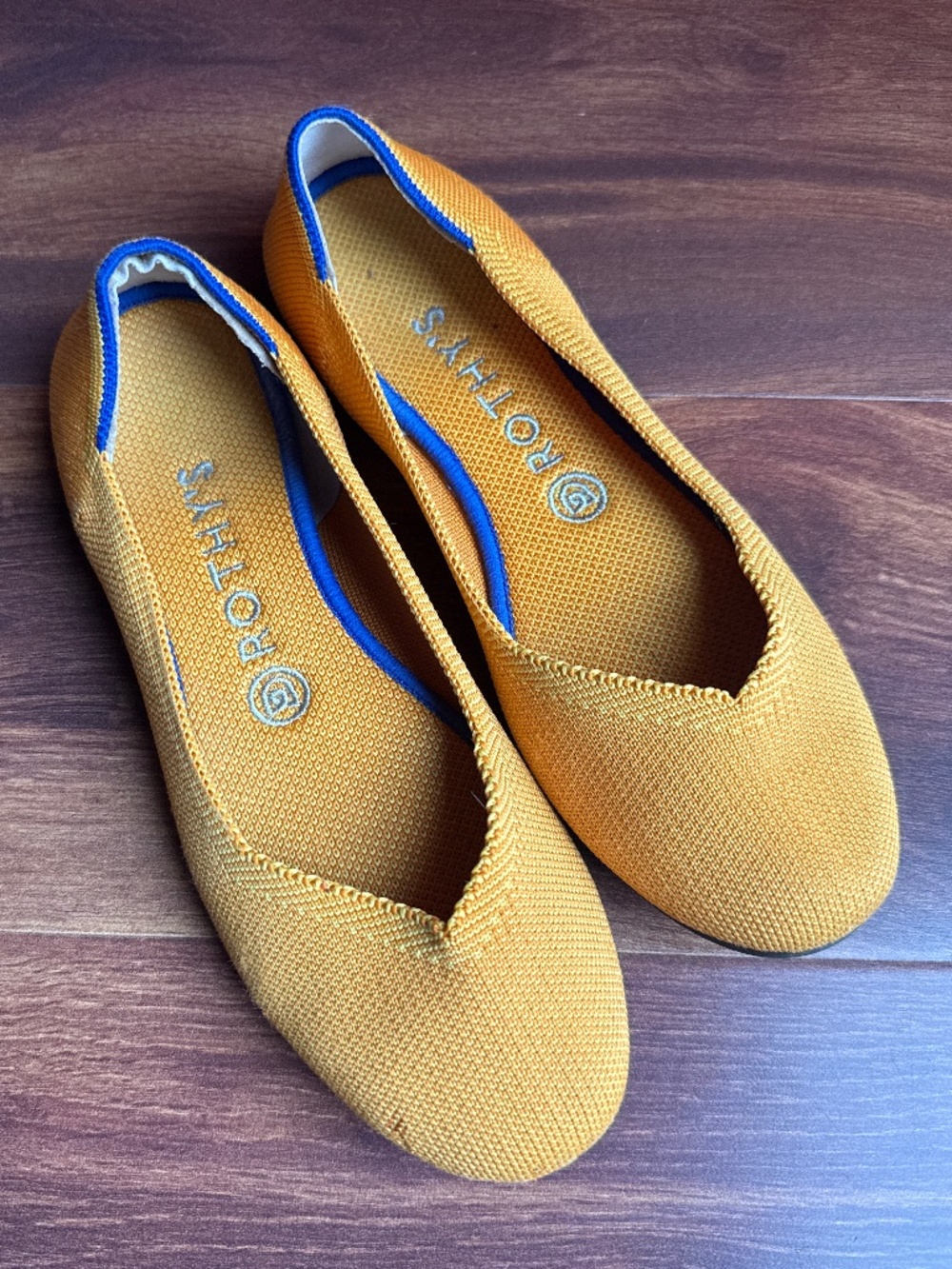 ROTHY’S Flats Size 8
